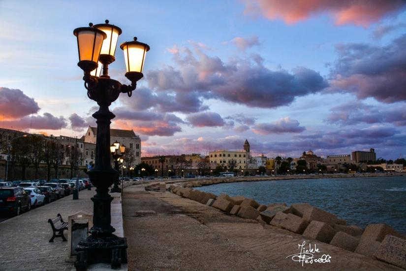 Hotel De Rossi Bari Esterno foto