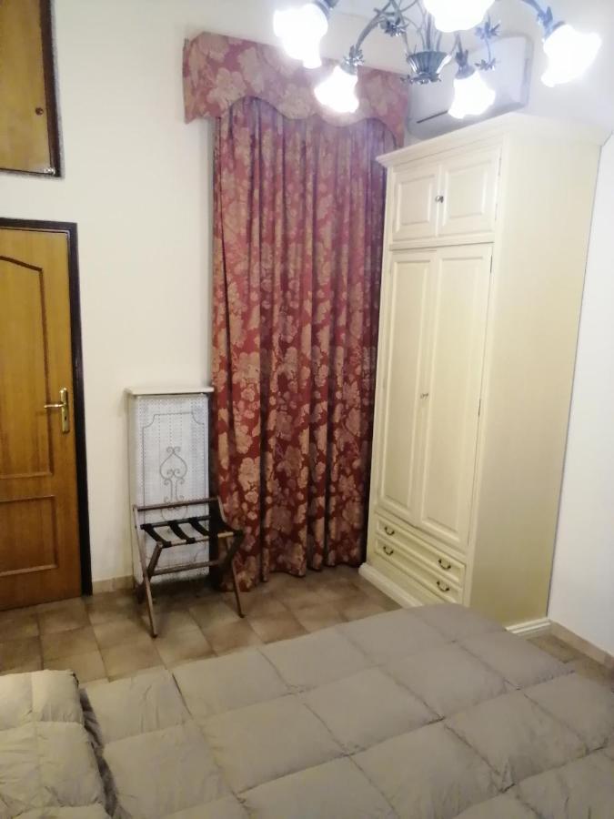 Hotel De Rossi Bari Esterno foto